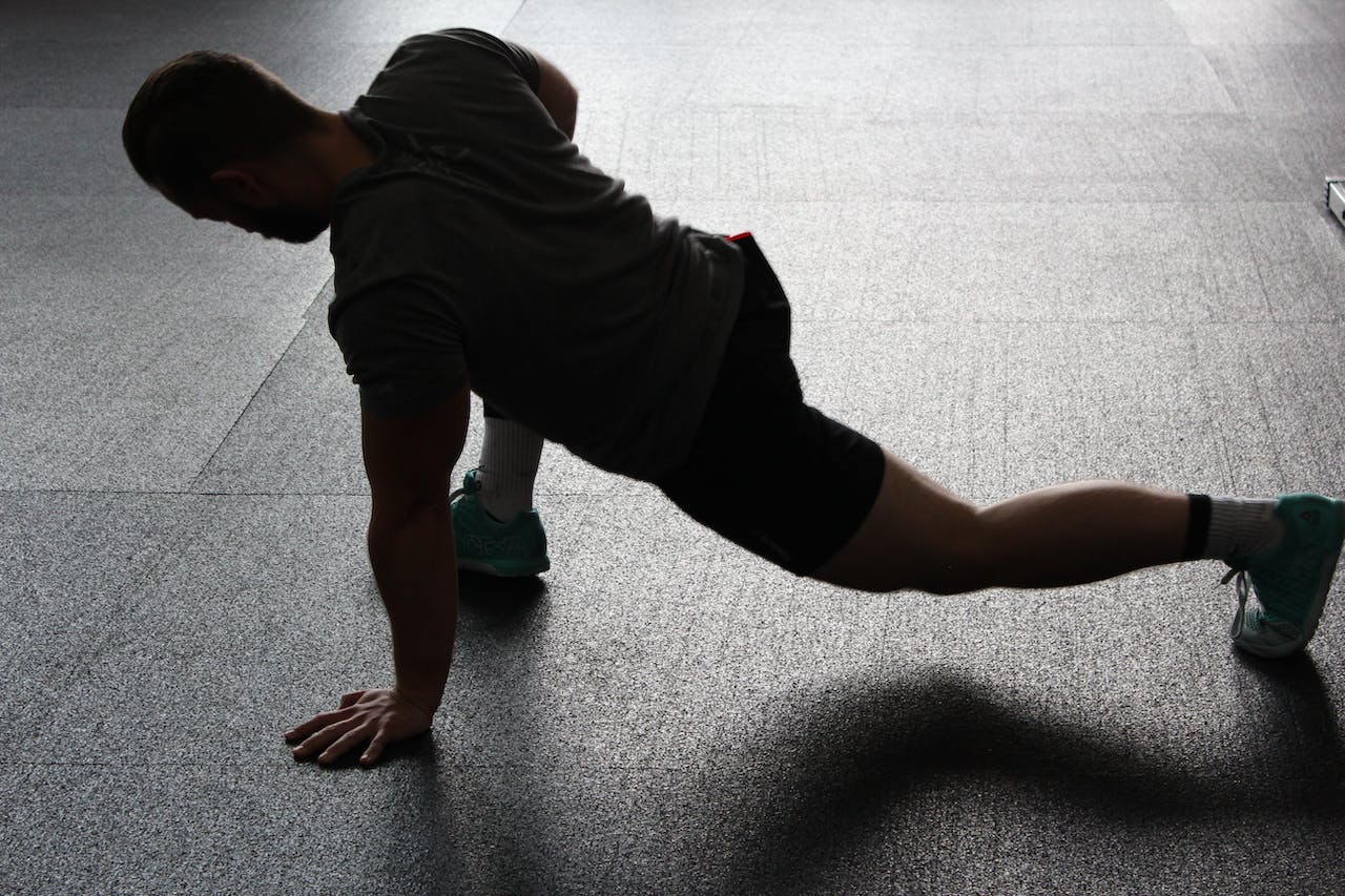 Advanced Calisthenics: Mastering the Art of Bodyweight Fitness Photo by Pixabay